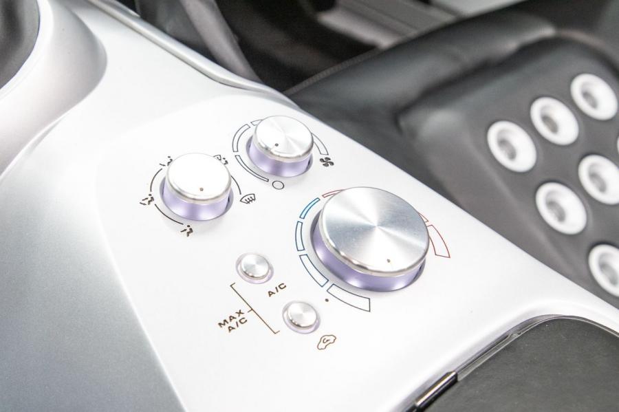Детали интерьера Ford GTX1 (033) 2006 года  (фото 45 из 63)